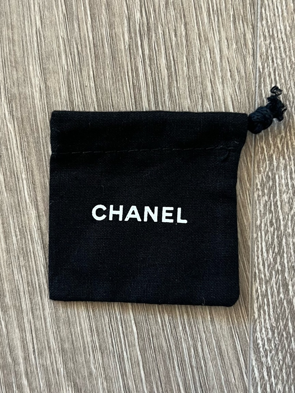 Chanel dust bag (C657)